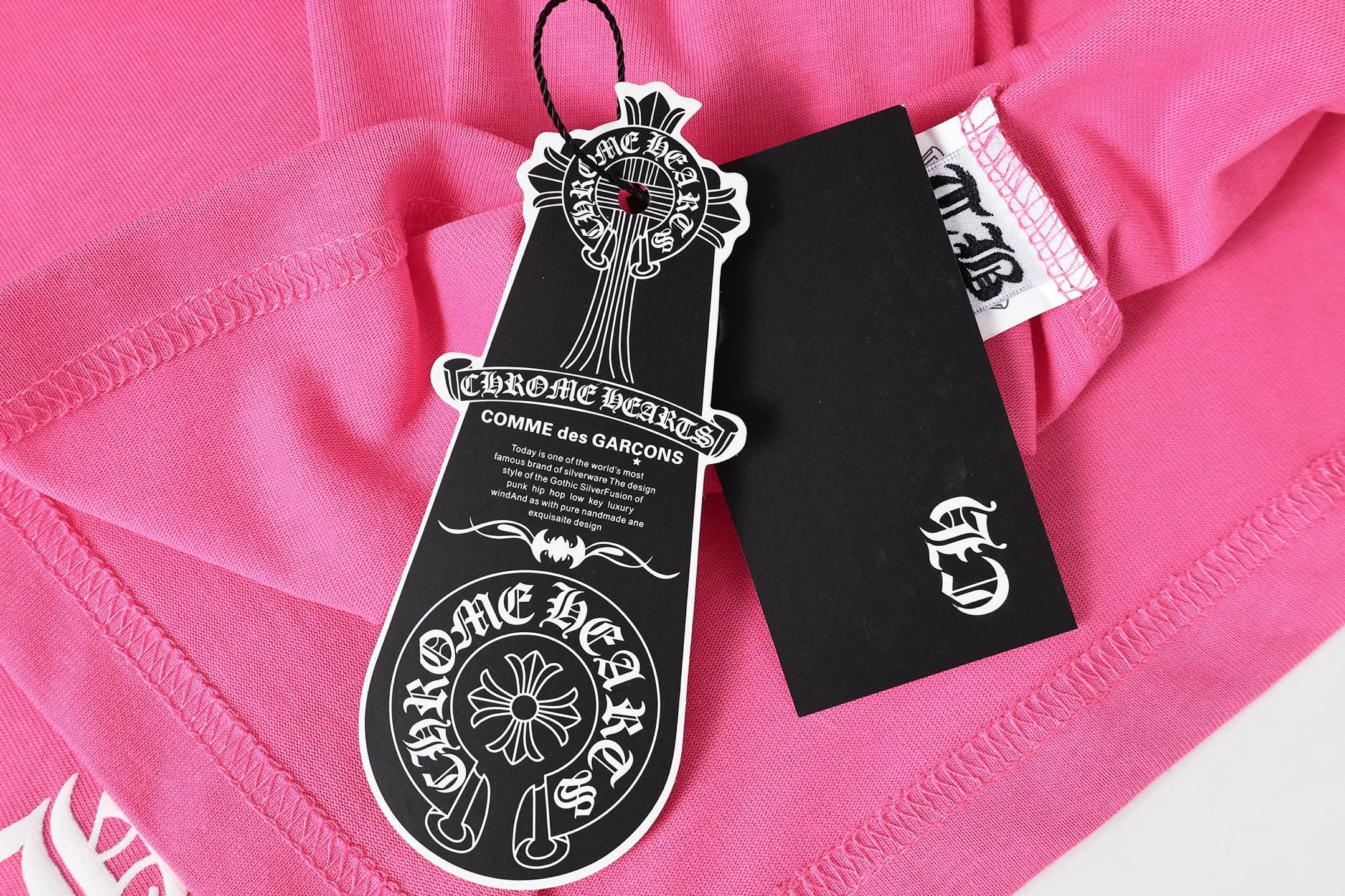 P150 Cross-border model, please do not place an order if you are pursuing quality -Chrome Hearts/Chrome Heart Cross Sanskrit foam printed short-sleeved T-shirt -High weight, high density and high quality. The wool is soft, delicate and skin-friendly. It feels soft and silky. It has excellent warmth and skin-friendly properties.